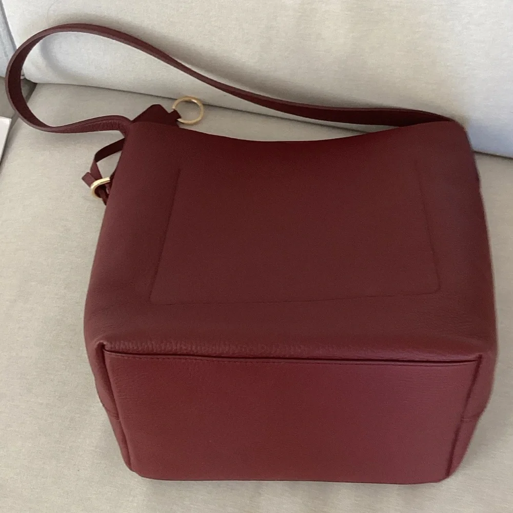 Elegant Burgundy Hobo Bag 
Leather - Picture 7 of 10